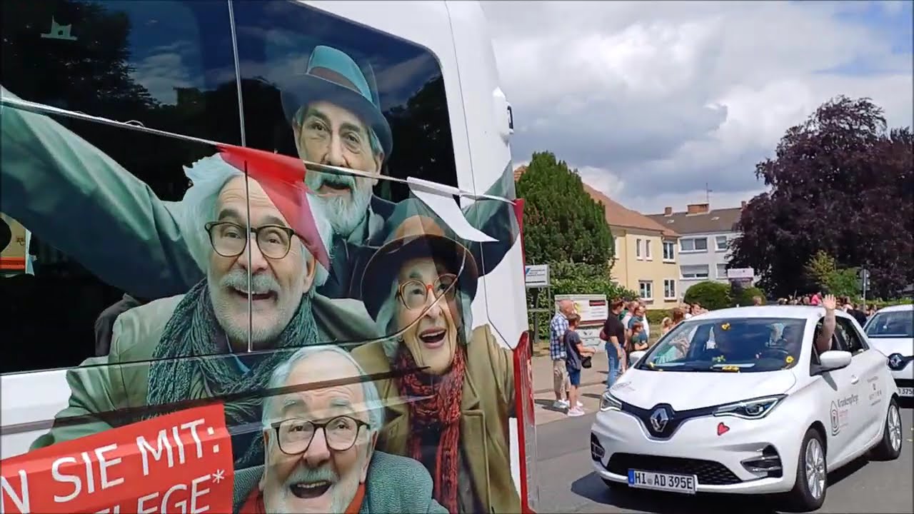 Der Schützenumzug in Hildesheim bei der Ehrentribüne 2025