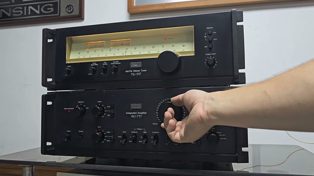 Sansui AU-717 Stereo Amplifier Reccaped and Tuner TU-517 Operational