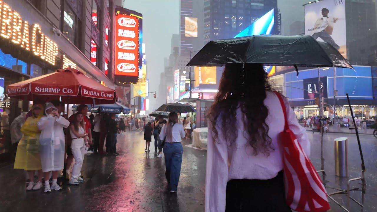 New York City Heavy Rain Walk Times Square 6th Avenue Central Park | Thunder Sounds For Sleeping