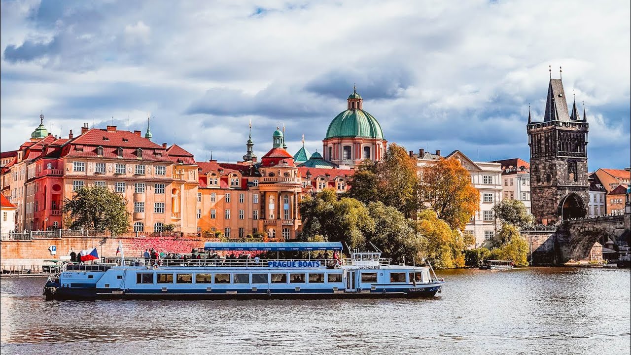 Prague Boats | River Cruise Tour | Prague - Czech Republic 🇨🇿 #newvideo #vlog #europe #indian