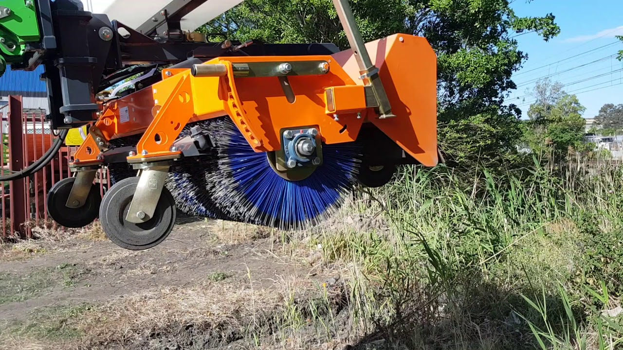 Tuchel Plus 590 Road Sweeper