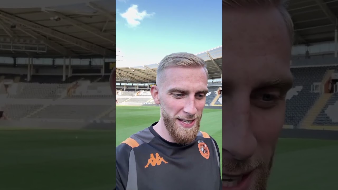 Up the f'ckin tigers 🐯 | Oli Mcburnie's message to the Hull city fans
