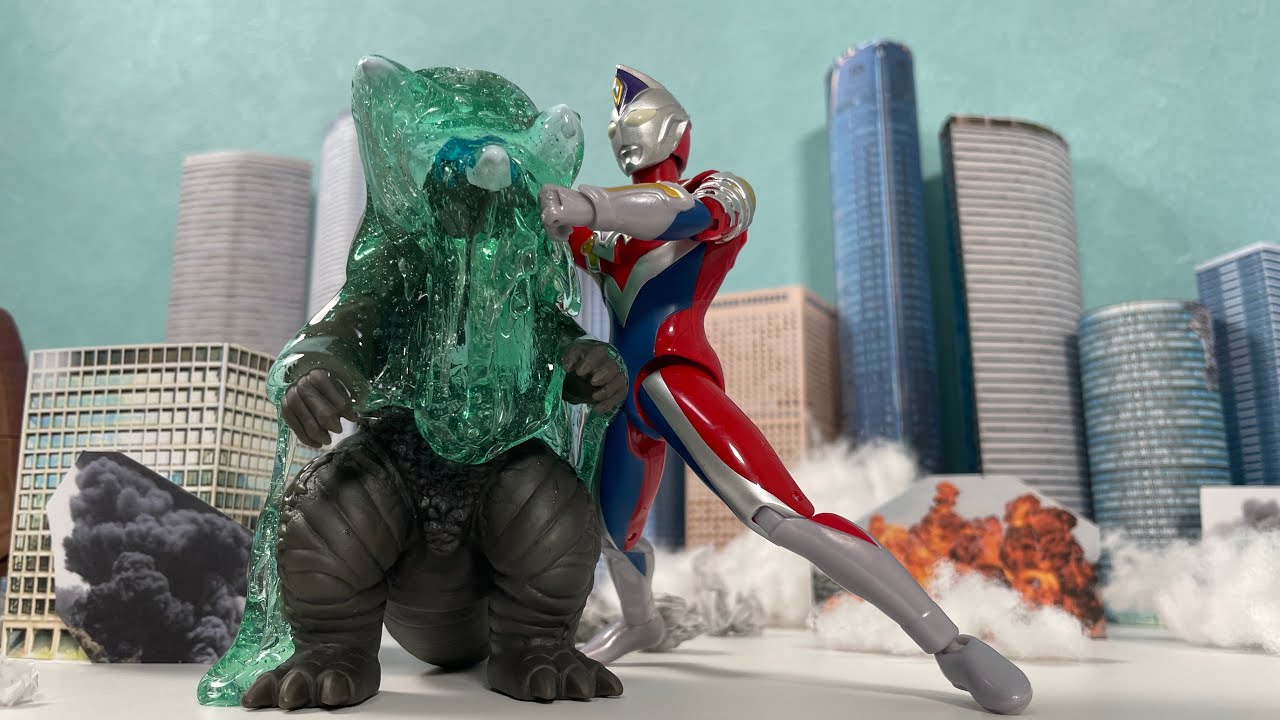 ウルトラマンデッカースフィアがふってきた！ゴモラがスフィアゴモラに？モンスアーガーも登場するよ。