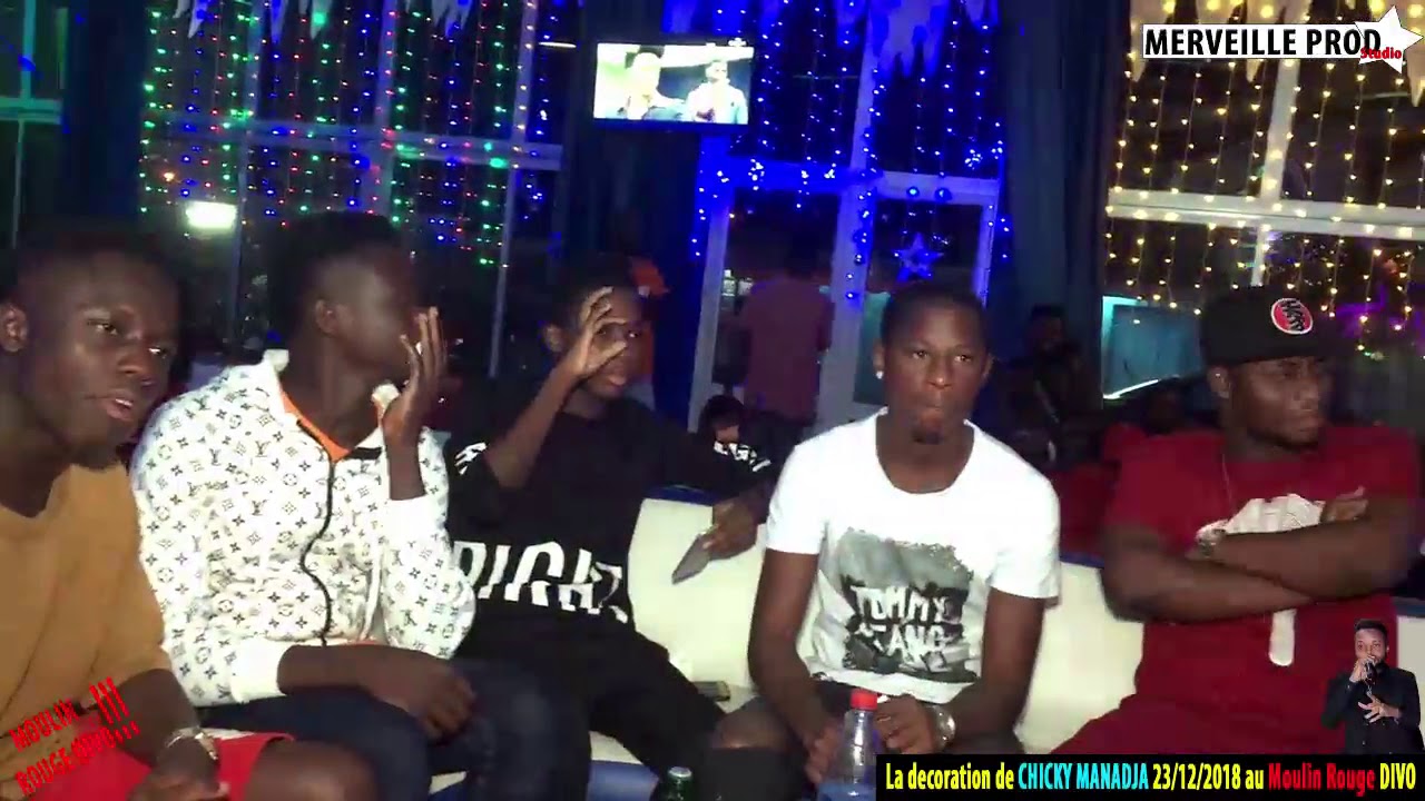 La decoratio de CHICKY MANADJA 23/12/2018 au Moulin Rouge DIVO