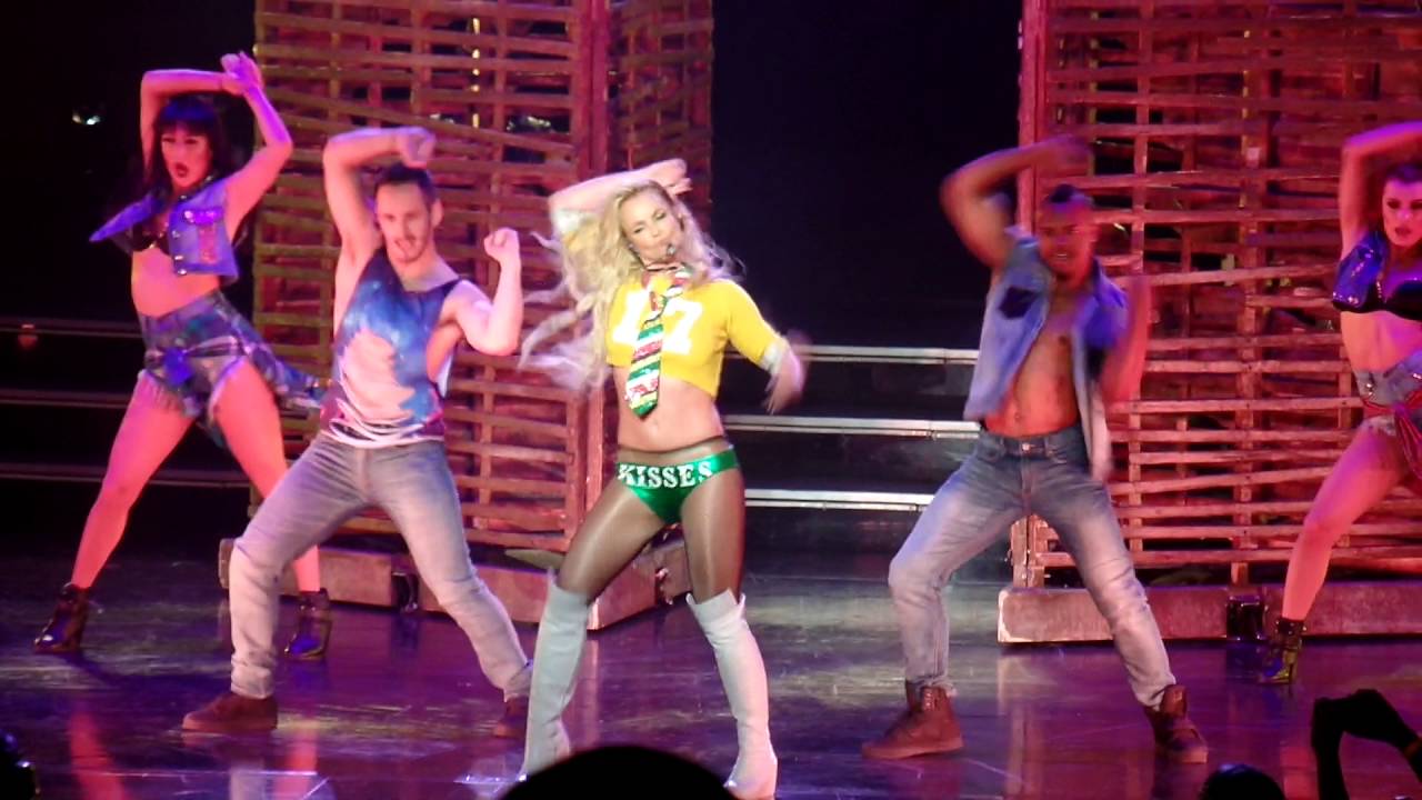 Britney Spears - I love rock n roll @ Planet Hollywood Las Vegas - 13 April 2016