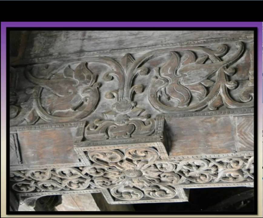 Amazing wood carvings of Embekke close to Kandy in Sri Lanka