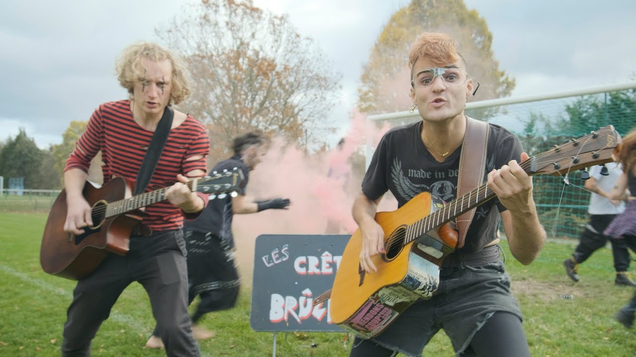 Les Cr&ecirc;tes Br&ucirc;l&eacute;es - ALLEZ LES BLEUS (clip)