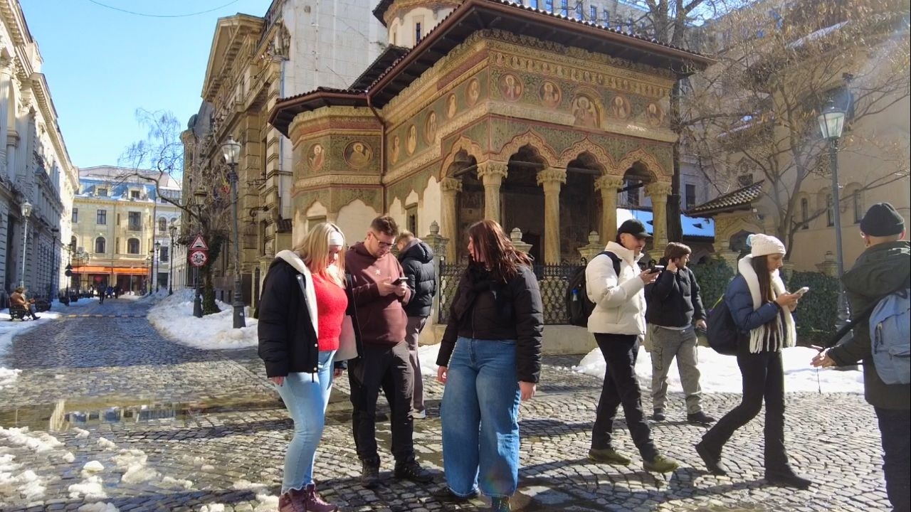 BUCUREȘTI Plimbare Centrul Vechi Stavropoleos Lipscani BUCHAREST City Walk ROMANIA City Sounds ASMR