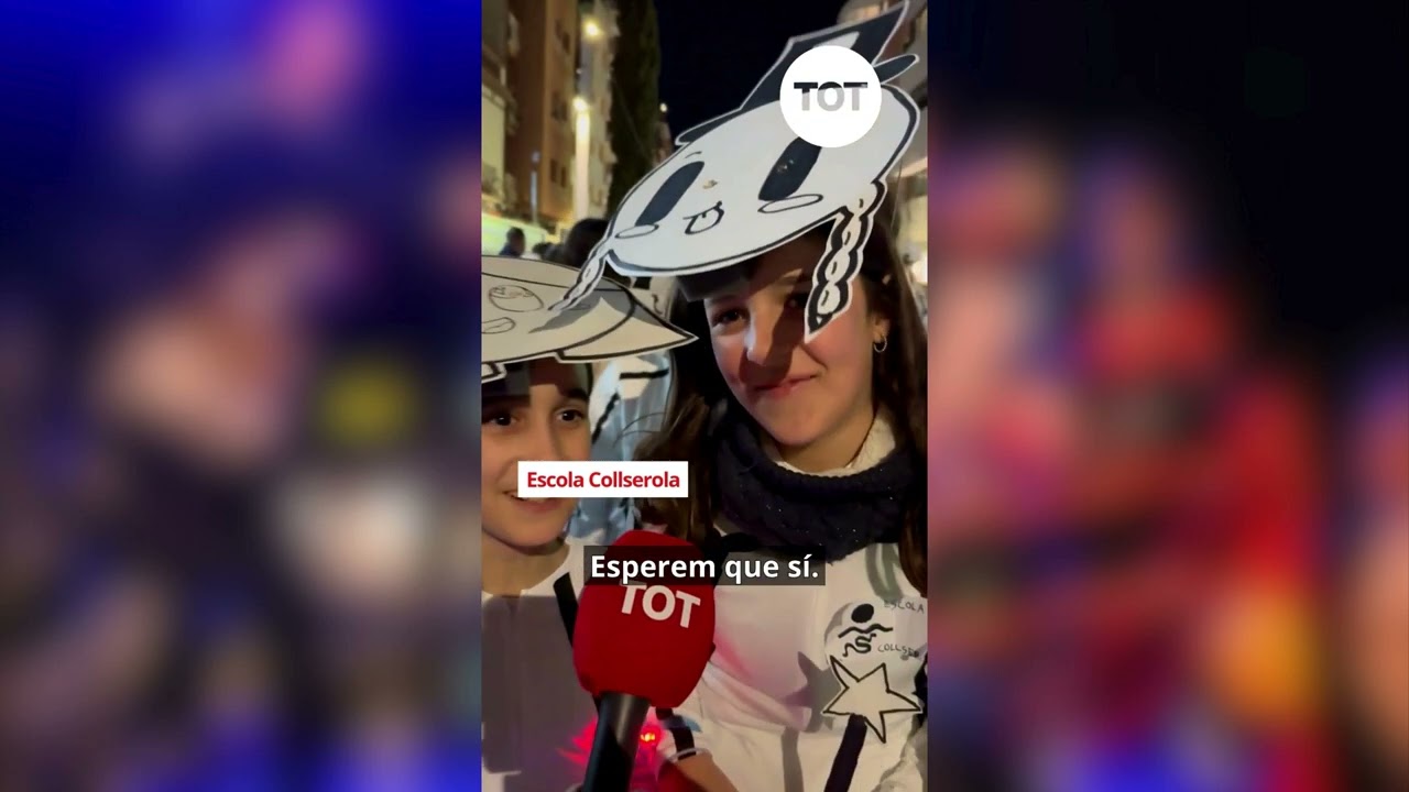 Disfresses, colors i festa omplen Sant Cugat amb la Rua de Comparses de Carnaval