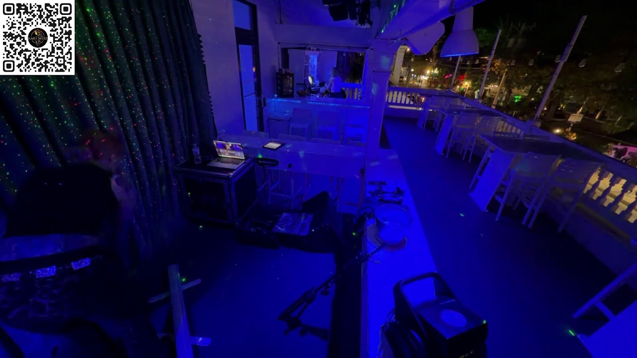 Friday Night Live with Kari Wolf in Key West at Halo Rooftop