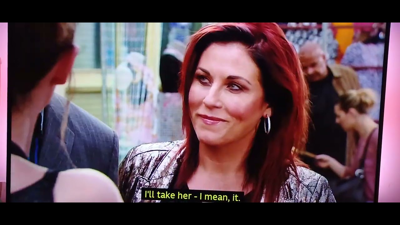 EastEnders Sept 2013: Kirsty Branning & Kat Slater flirt, sell & discuss what all men really want!!!