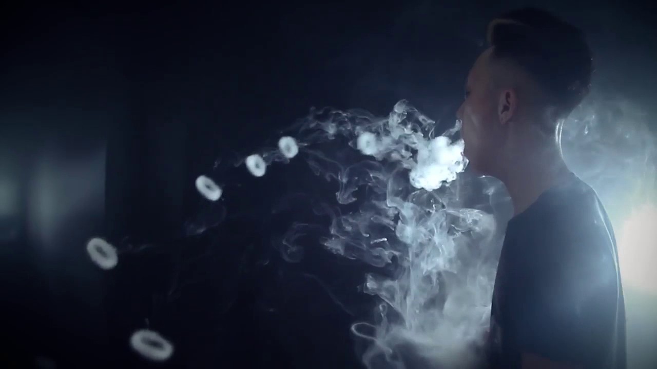 Tricker Huy Hips - keep on vaping