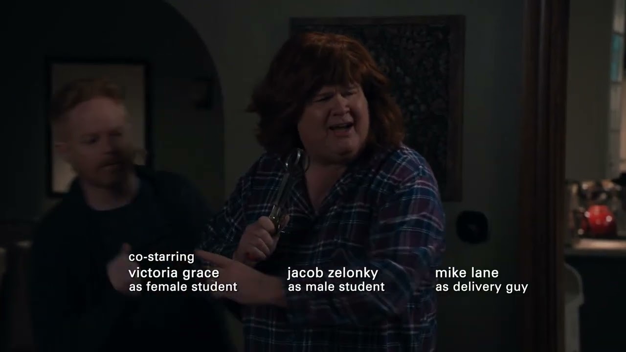 Modern Family (S11E15 Baby Steps) - Cam sleeping pill singing