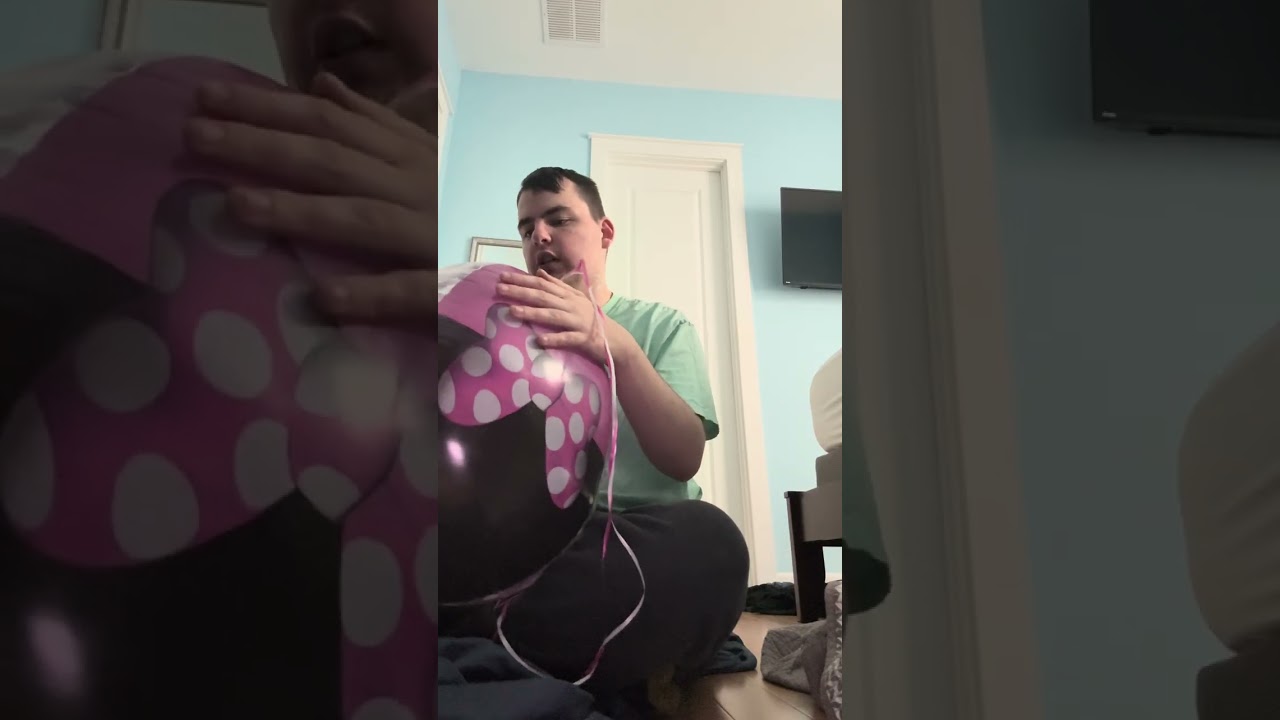 A fun day, relaxing on a balloon and spinning, light saber trick