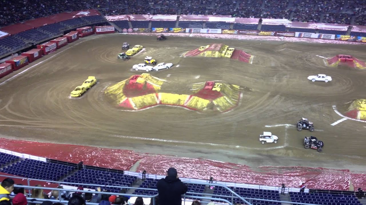 2013 Monster Jam San Diego UTV Race - UTVUnderground.com