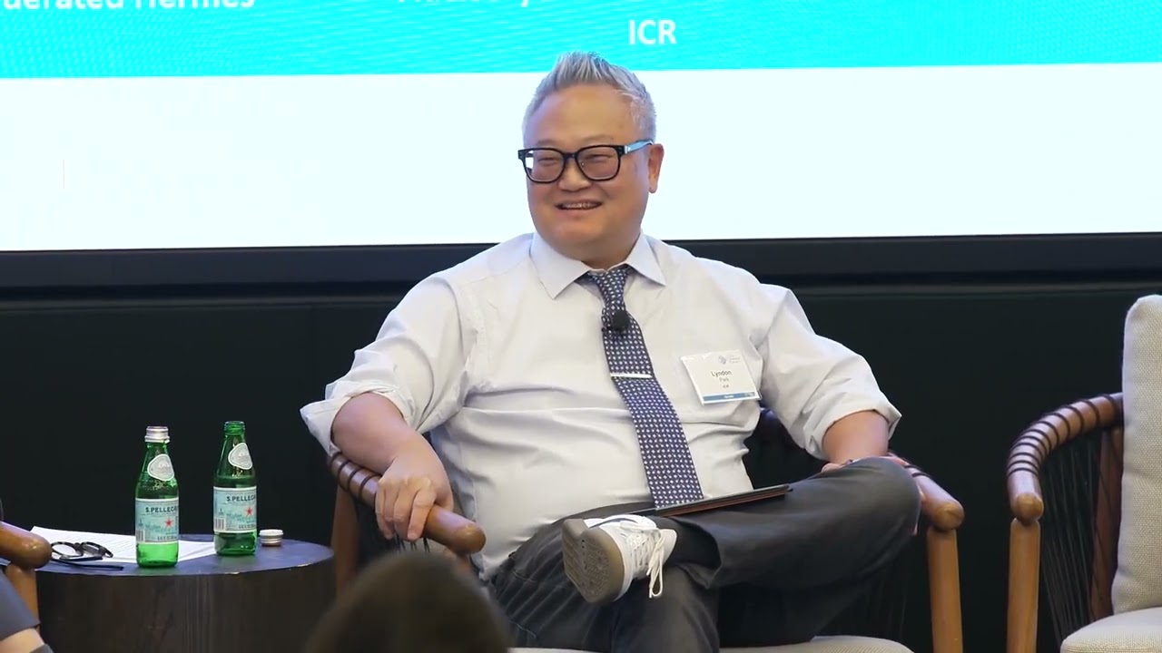 Balancing Act: Navigating AI's Role in Long-Term Business Strategy