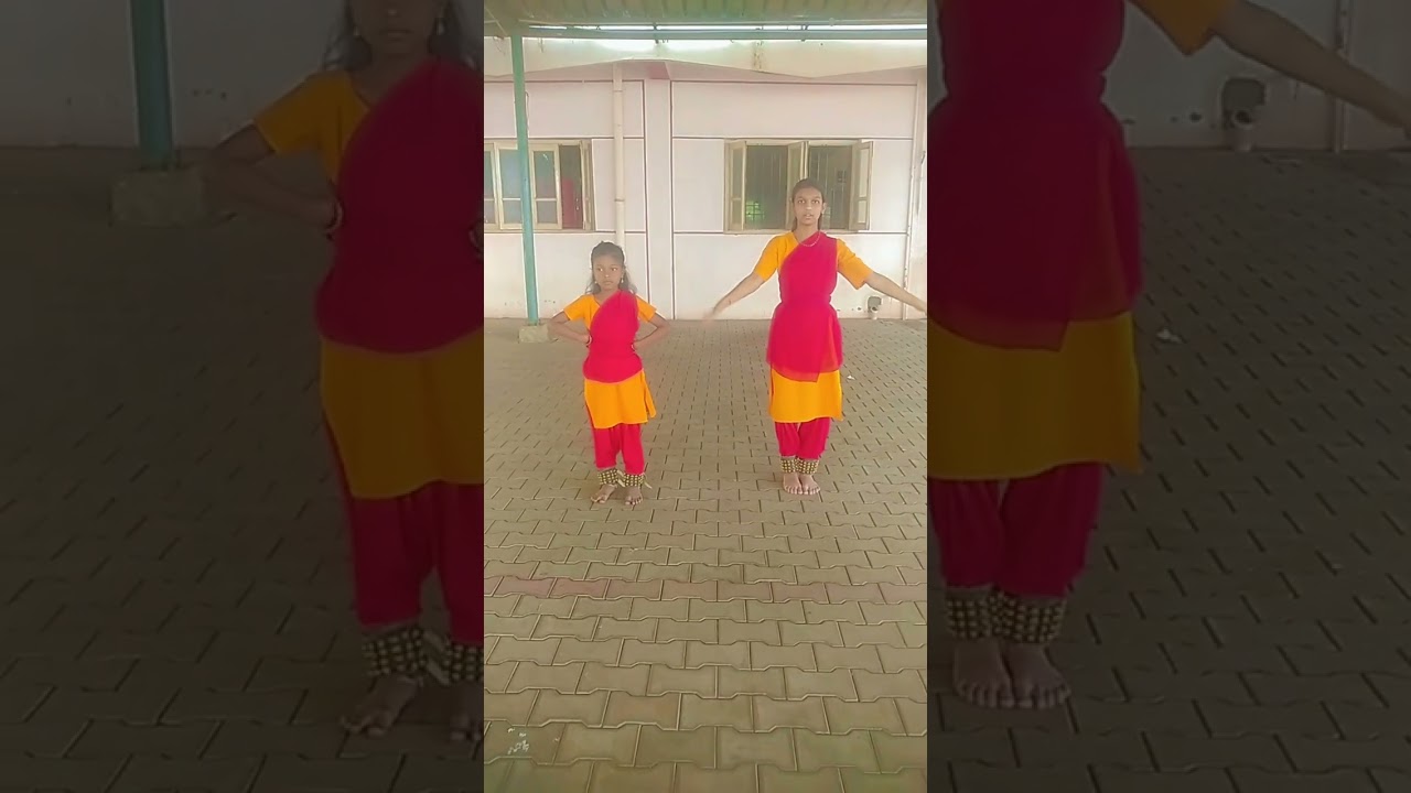 24 Samyuktha Hastas 