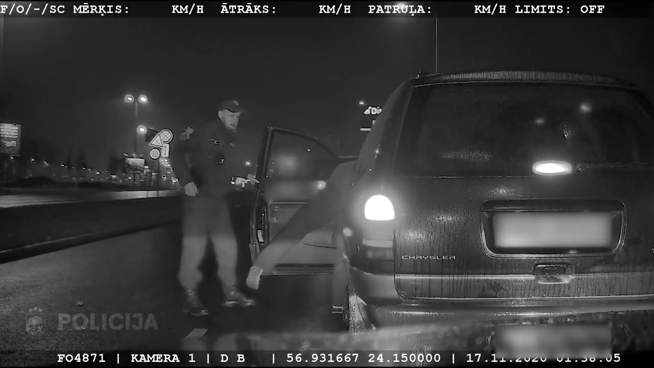 Valsts policija pa karstām pēdām aizturējusi automašīnu lukturu zagļus
