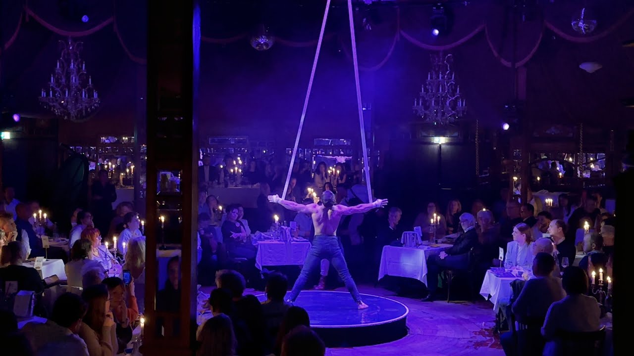 Aerial straps Teatro Munich Igor Zavadko