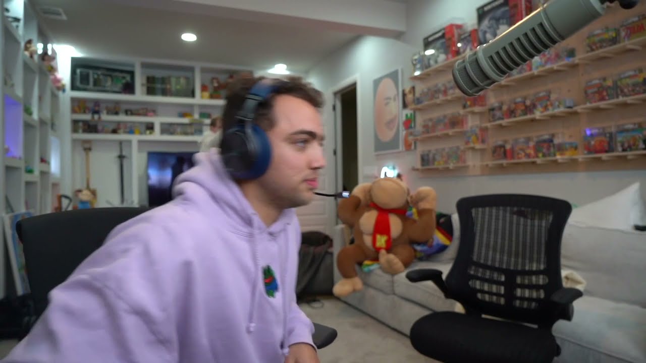 Carson says love you twitter on mizkif's stream
