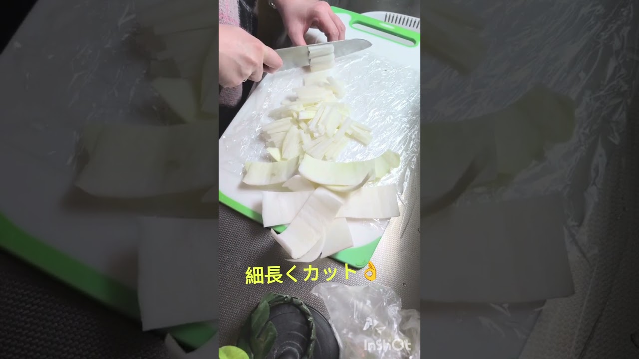 簡単時短大根と手羽元の煮付けと大根とツナのマヨサラダと大根の皮と葉っぱのきんぴらの３品を作ってみたよ〜👩‍🍳🌈🥰🤙#大根と手羽元煮#大根とツナのマヨサラダ#大根の皮と葉のきんぴら#大根料理#手羽元料理