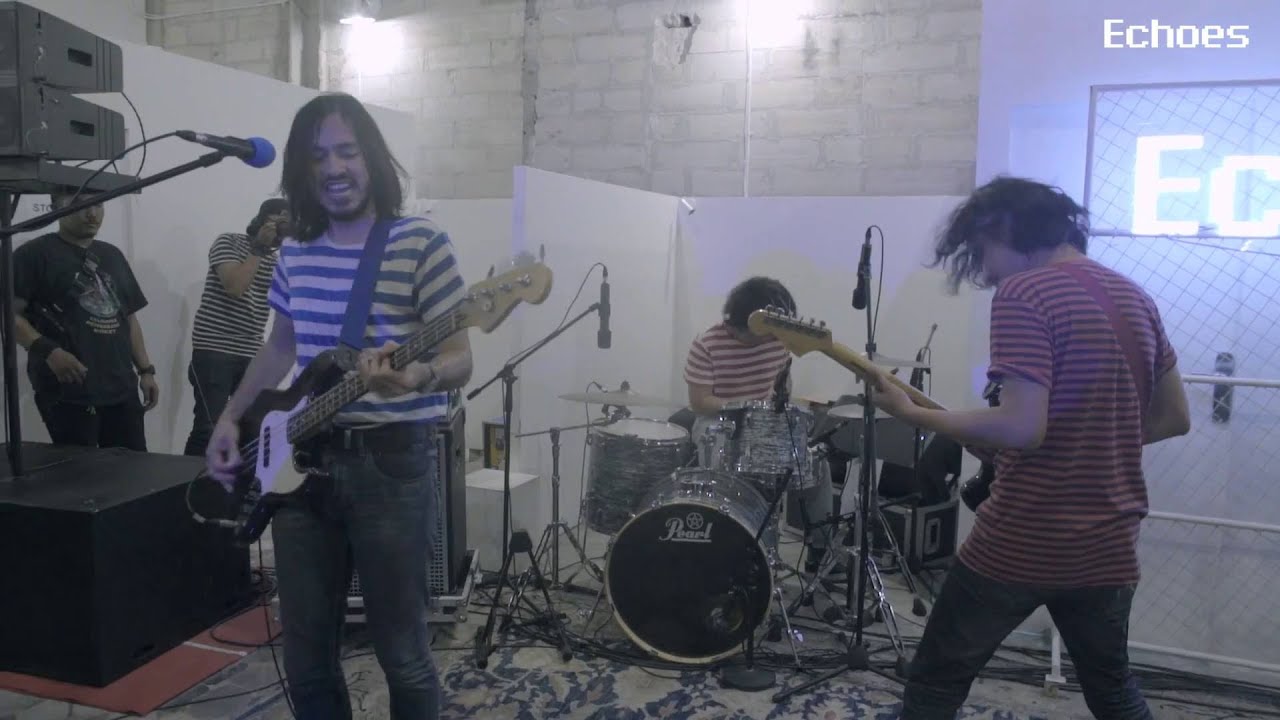 ECHOES SESSIONS : KELOMPOK PENERBANG ROKET live (part 3)