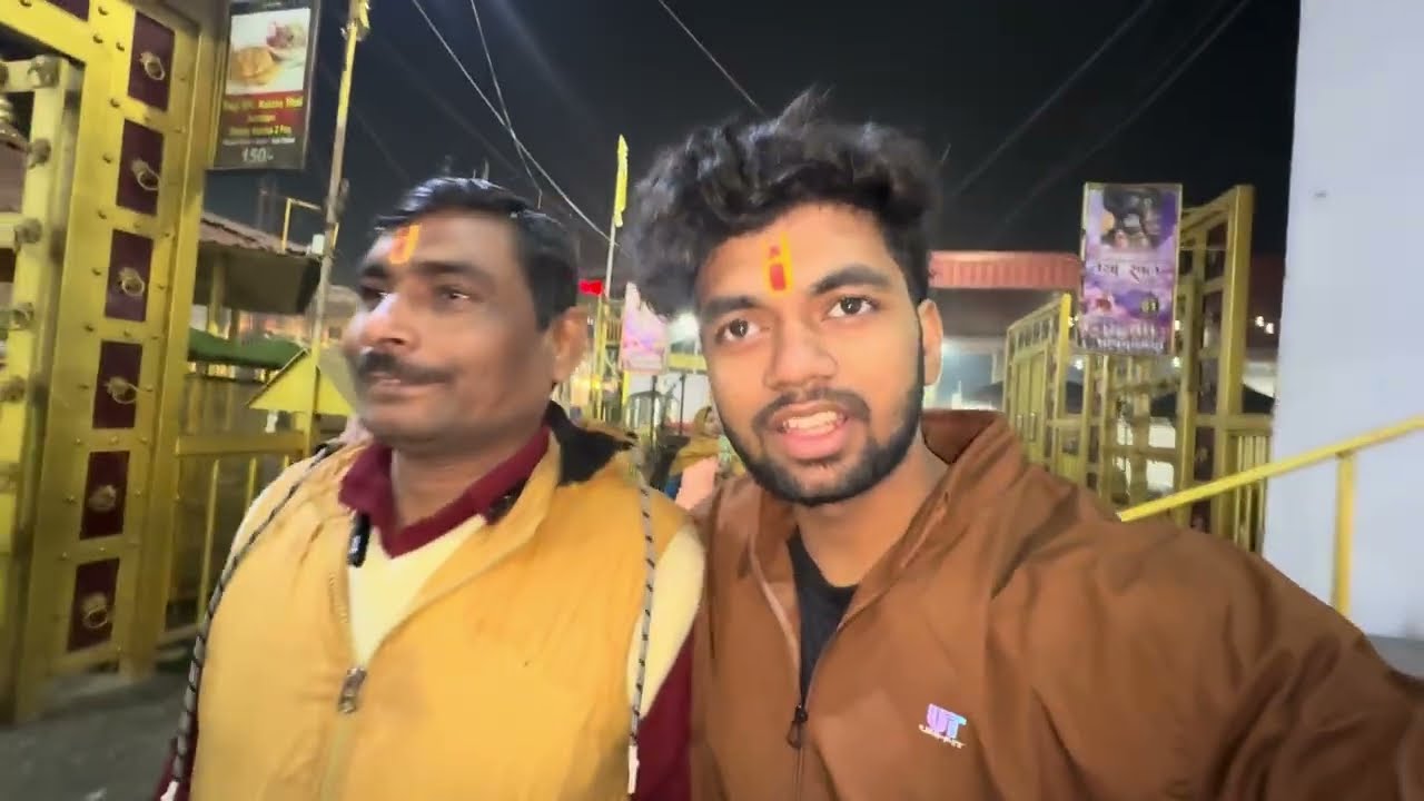 Mama ko leke ak sath kha aa gye ham 😍(delhi dham) #delhidhamkhatushyam 