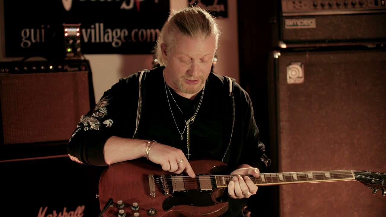 Loïc Le Pape Steel G Cherry Red – Test par Mat Ninat | Guitare Village TV