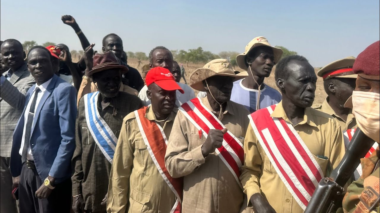 Nuer Eye | Kor en Ci Tuok Rey Wec Kä Mayom 