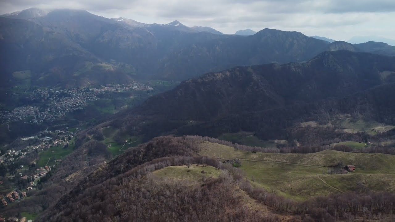 ...un balcone con vista lago...La Foppa!(Maggio,frazione di Cremeno)