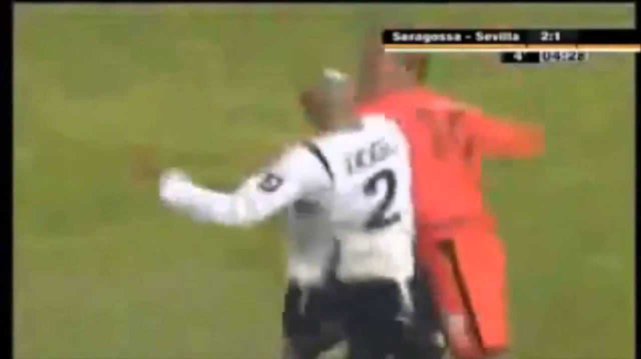 Massive Fight Broke in Football FC Barcelona vs Manchester United Match 2013