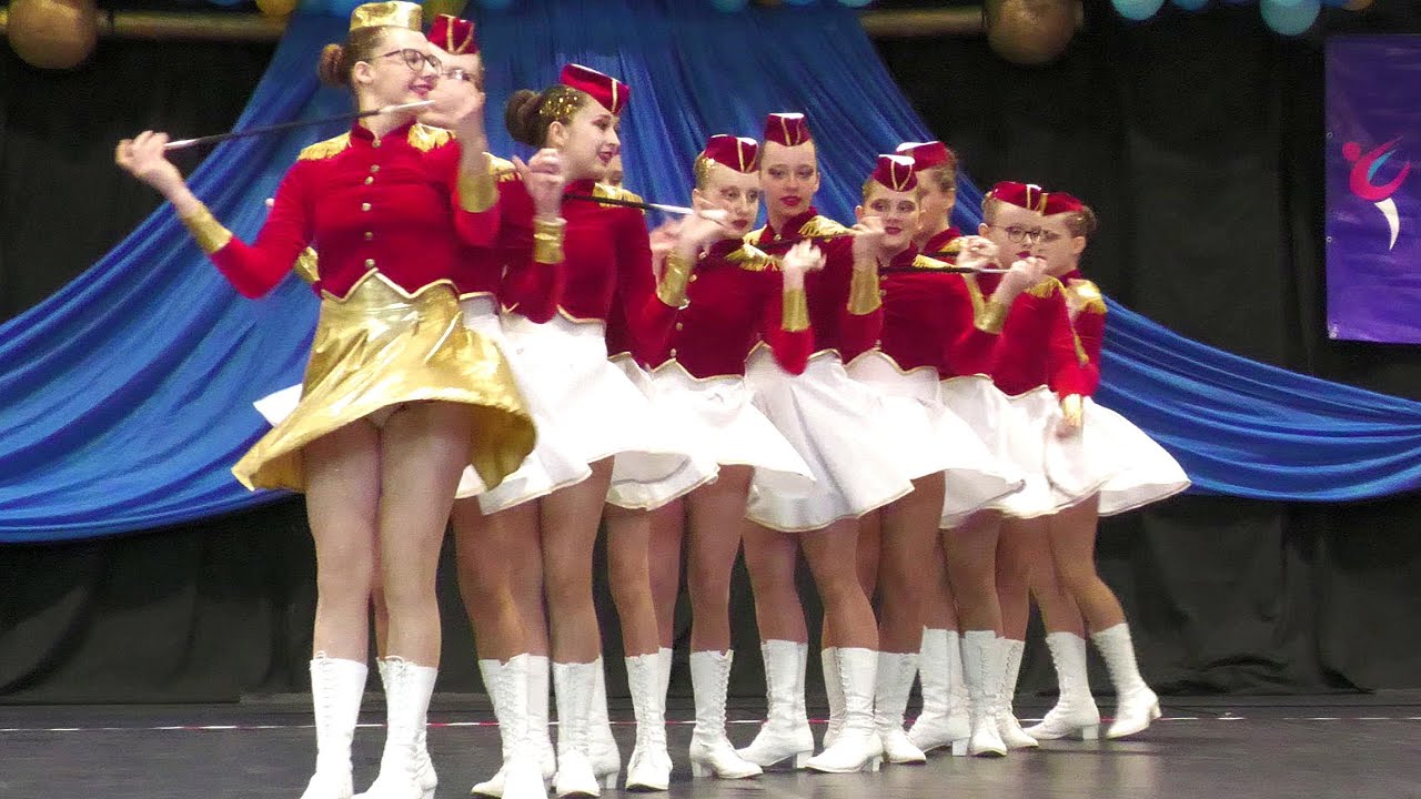 Mażoretki 'PERŁY' -  Sulejów/ Majorettes / klasyk scena formacja junior / Sulejów 2023
