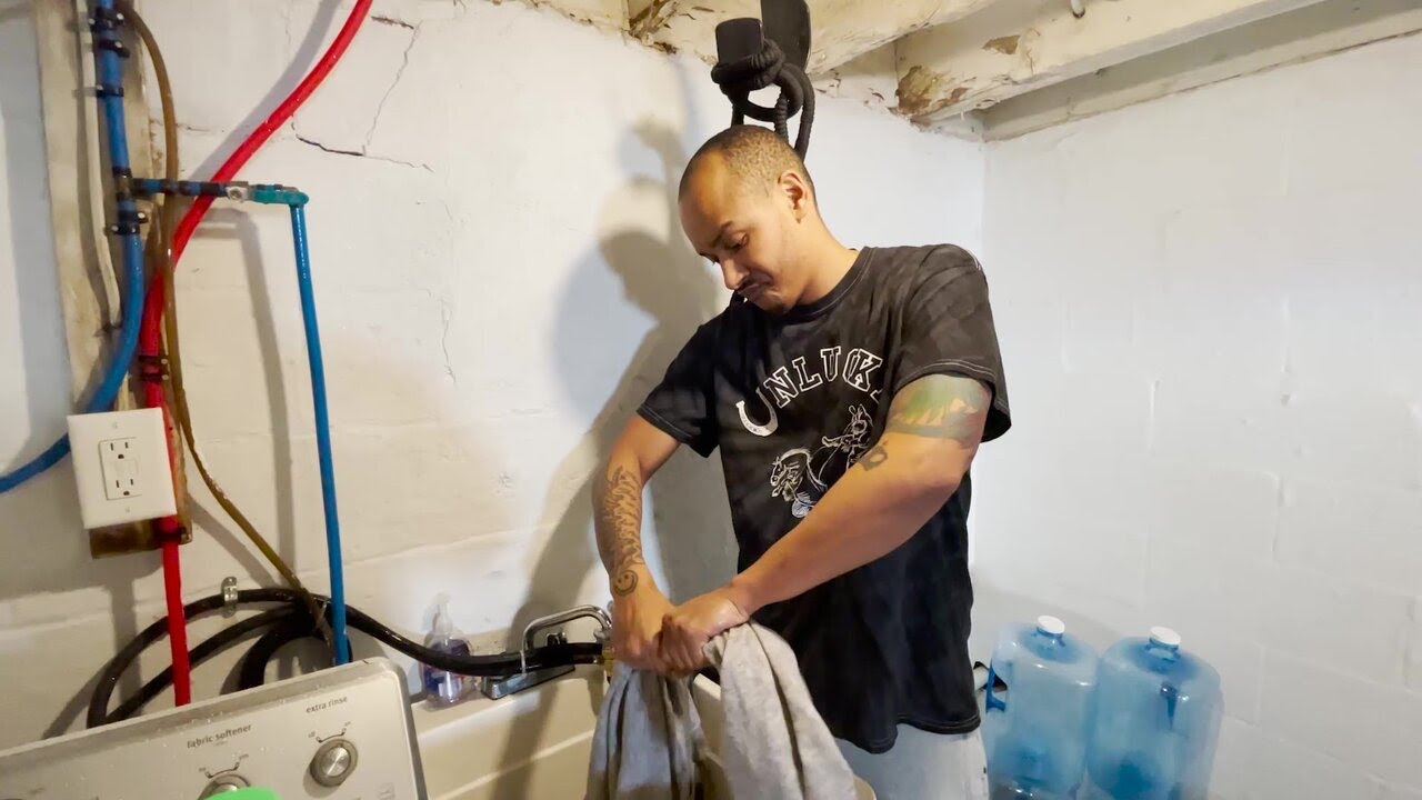 How I Hand Wash My Clothes 🤲🏽👕💦