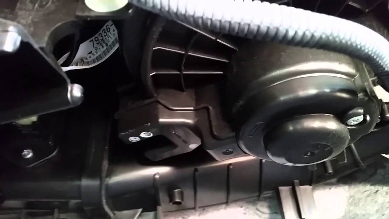 09 Honda Fit blower resistor pack R&R