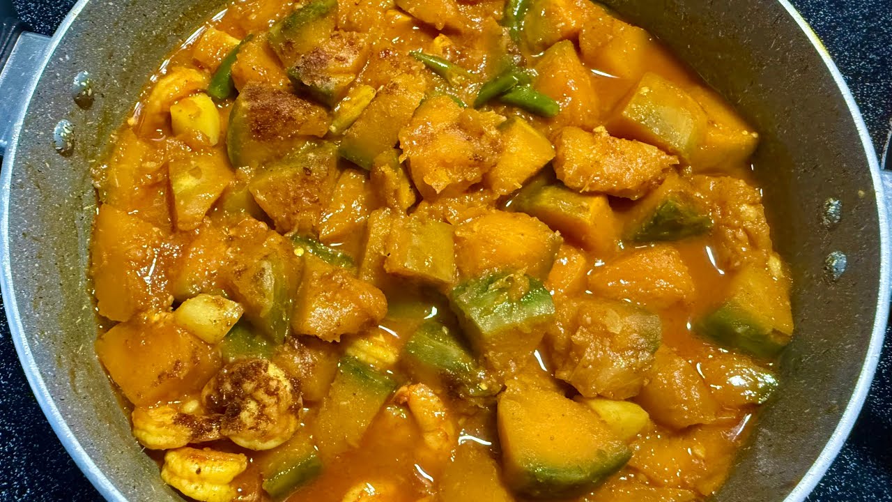 Pumpkin Curry Recipe (Mishti Kumra) | Simple & Delicious