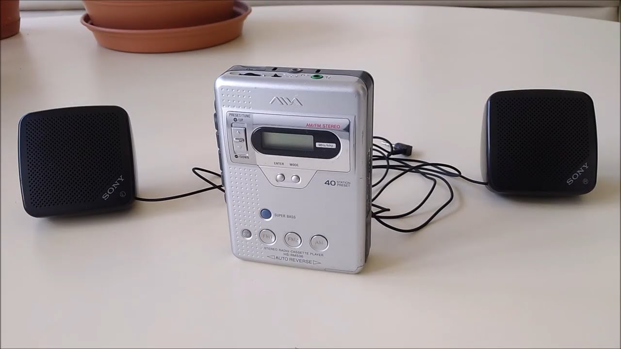 AIWA HS - RM536 (2003) | Portable Radio Cassette Player