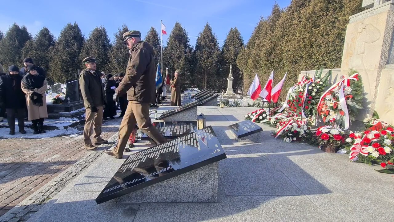 Obchody 82 rocznicy Pacyfikacji Borowa- Uroczyste składanie wieńców na mogile ofiar pacyfikacji cz.2