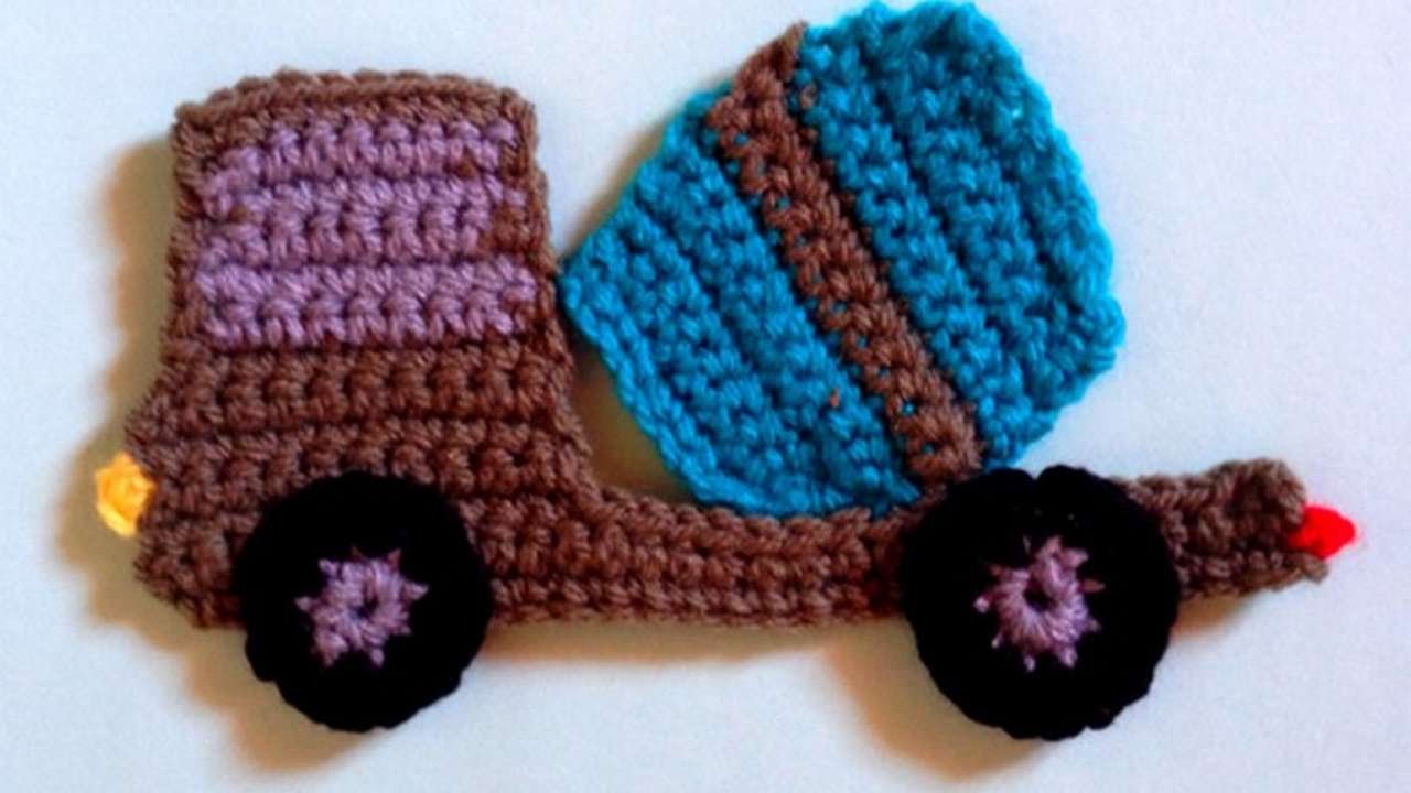 How To Crochet A Cute Concret Mixer Truck Applique - DIY Crafts Tutorial - Guidecentral