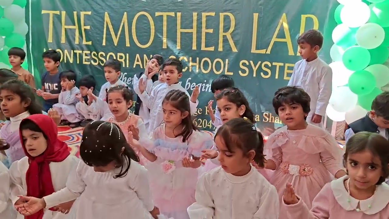 برستی بارش چمکتے بادل بتا رہے ہیں وہی خدا ہے