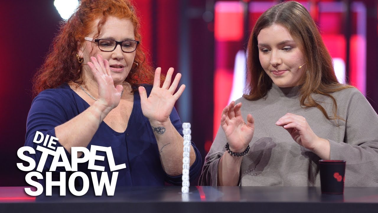 12 W&uuml;rfel, Becher on top! 🎲 Meistern Elke & Shanice die Challenge? | W&uuml;rfel stapeln | Die Stapelshow