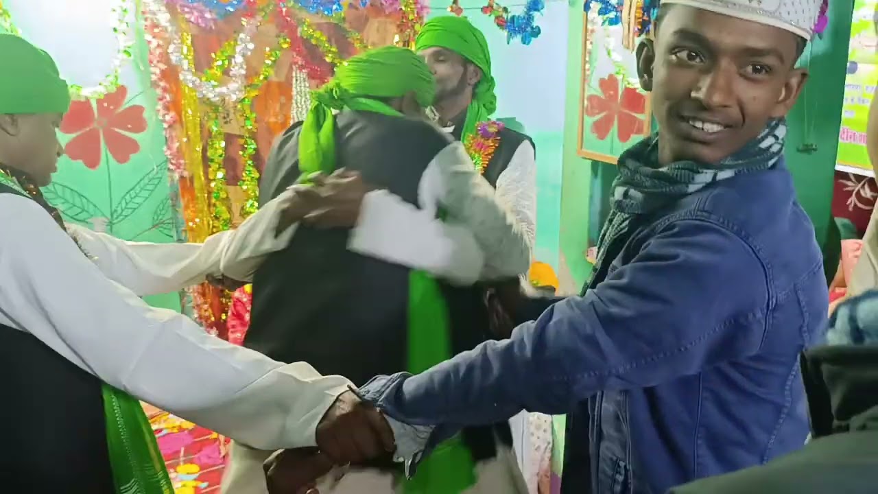 Hujra program mohni suratiya dikhaye diyo re