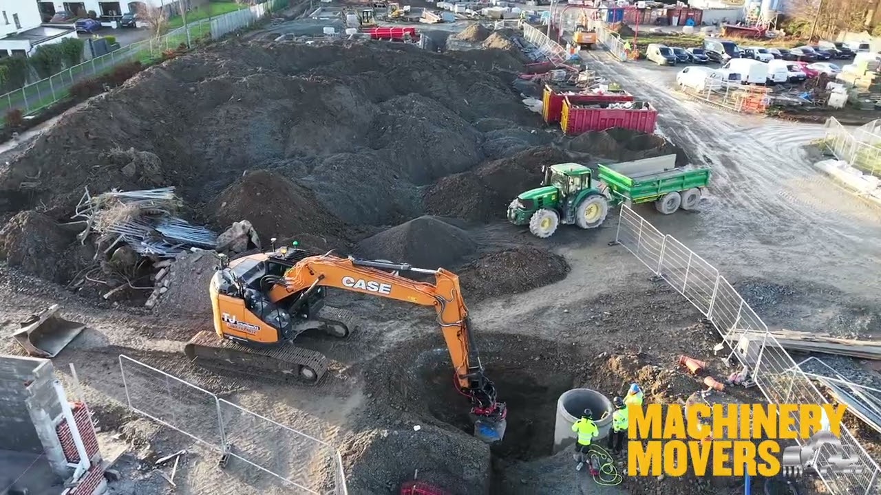 TJ GROUNDWORKS SHOW OFF NEW CASE EXCAVATORS, A CX 245D SR AND A CX 130 E.