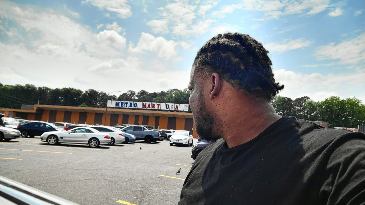 THEY KICKED ME OUT FOR RECORDING FAKE SNEAKERS!!!