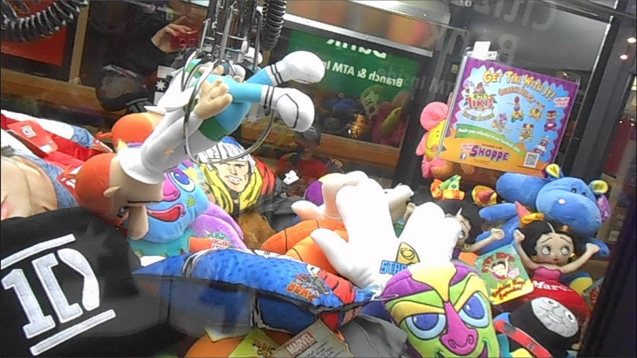 2 Licensed Wins At 3 Different Claw Machines! 6 Wins Total!
