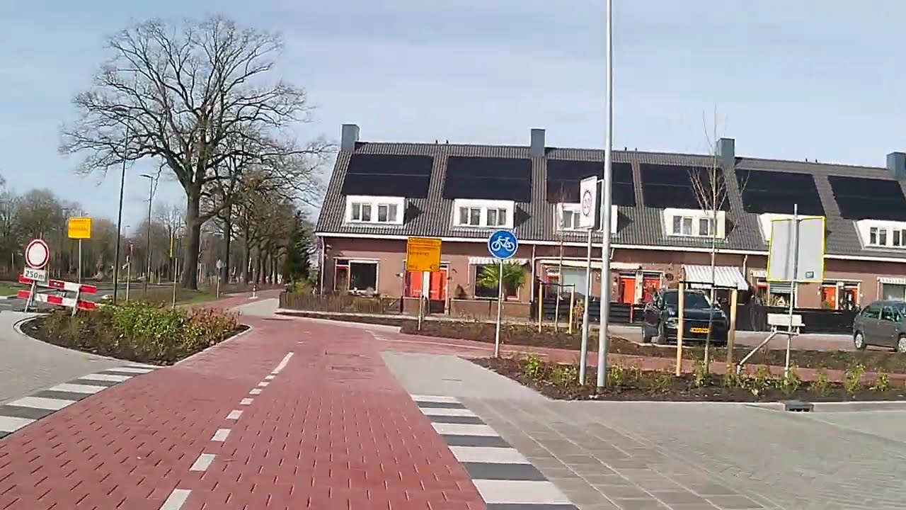Dordsestraat nog afgesloten, omleiding voor de fietsers richting een andere kant op 😆