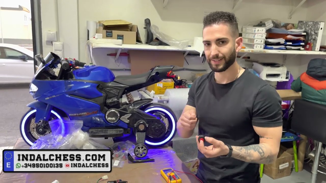 Taller de coches para niños, comprobación del botón o llave de arranque