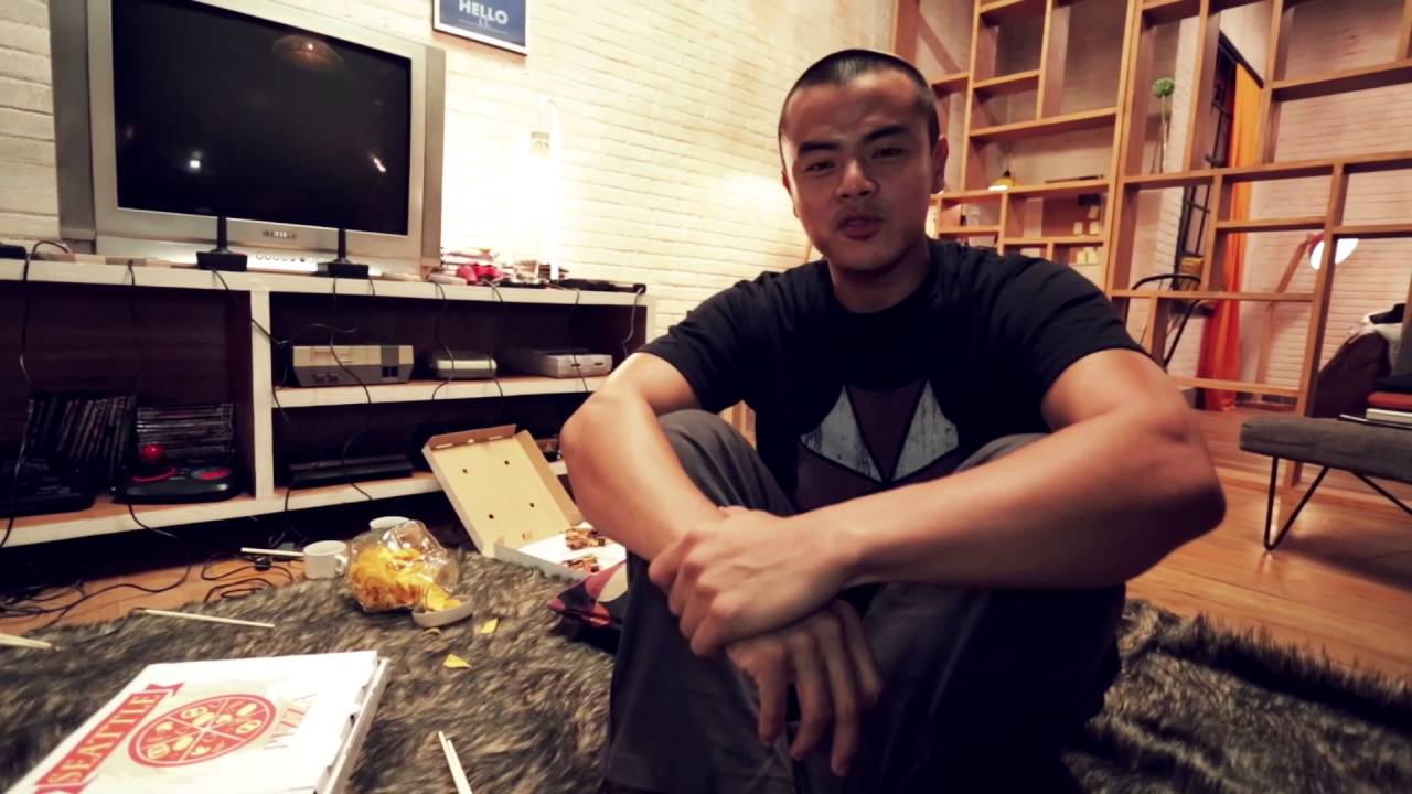Dion Wiyoko sebagai Ken Dean Lawadinata di Film Sundul Gan: The Story of Kaskus)