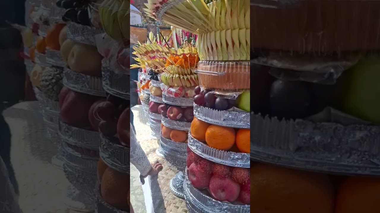 Rejang Renteng pujawali ring pr Dalem Natar Sari br Pekandelan Dps.