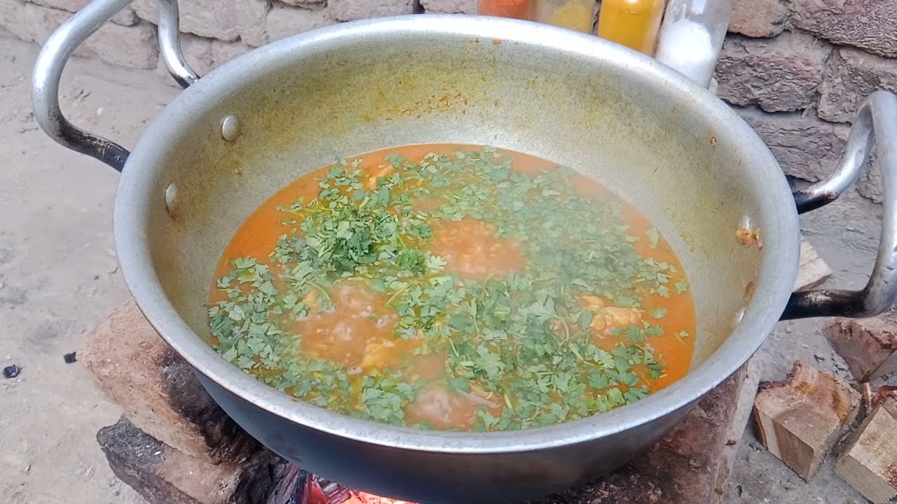 Chicken shorba Ras bharta مرغی کا گوشت کا شوربہ والا سالن chicken soup by mrchuchi 