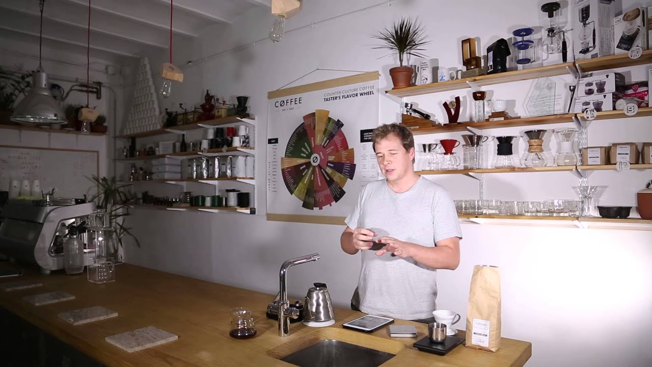 Barista Kim - Realmente es nececario pesar el café para hacer un café de filtro?